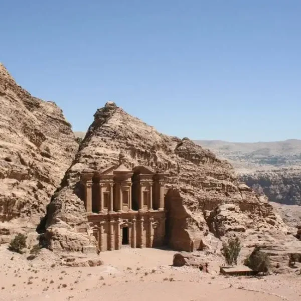Egy_051