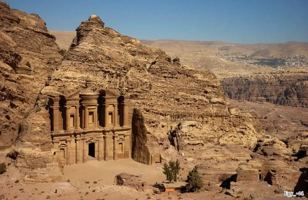 Egy_054